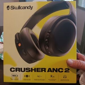 SkullCandy wireless headphone